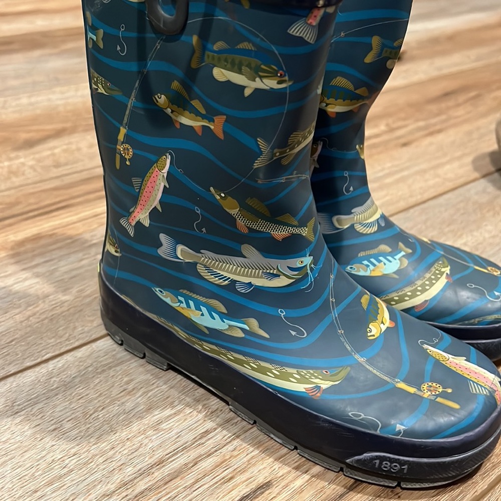 Western chief fish rain boots